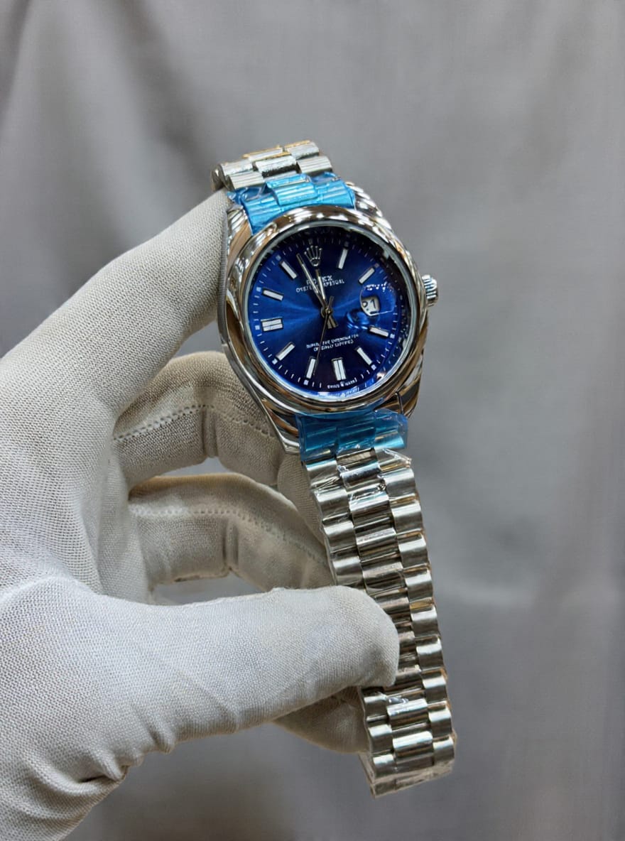 Rolex Brand Oyster Perpetual Watch With Stainless Steel Chain - Quality Timepiece Featuring Date Function And Radium Details For Enhanced Visibility - Black