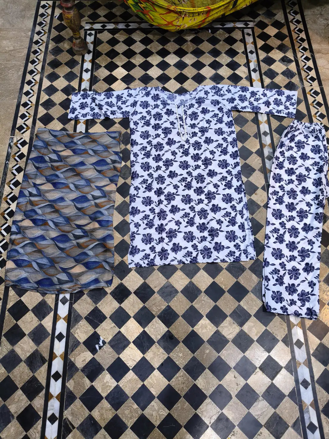 3 Pcs Women's Stitched Printed Suit