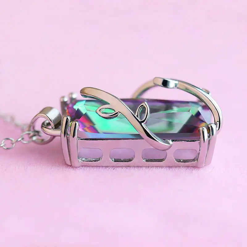 Exquisite Rainbow Zirconium Leaf Necklace with Chain
