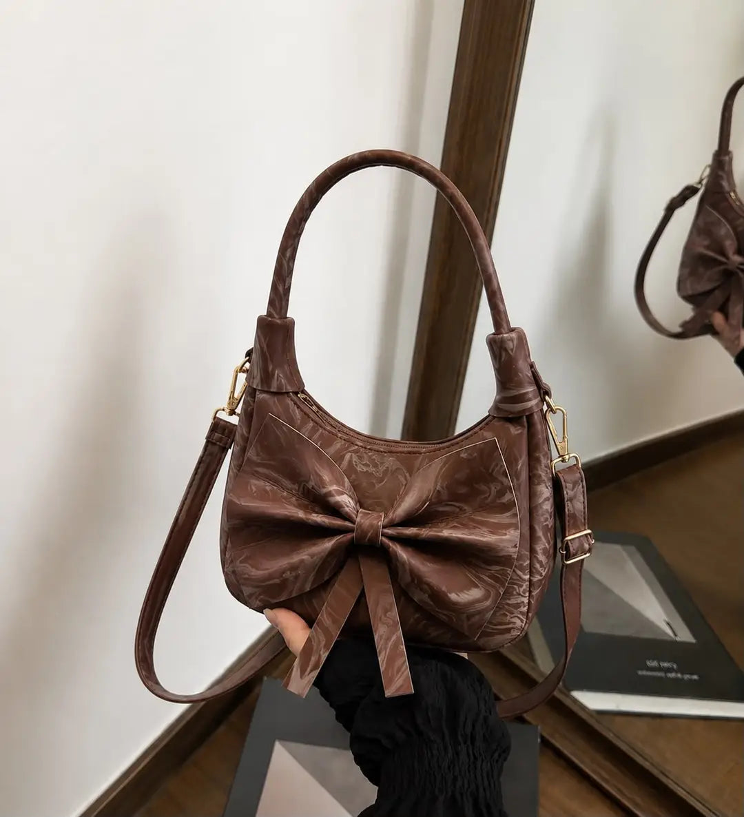Girl's Leather Textured Shoulder Bag