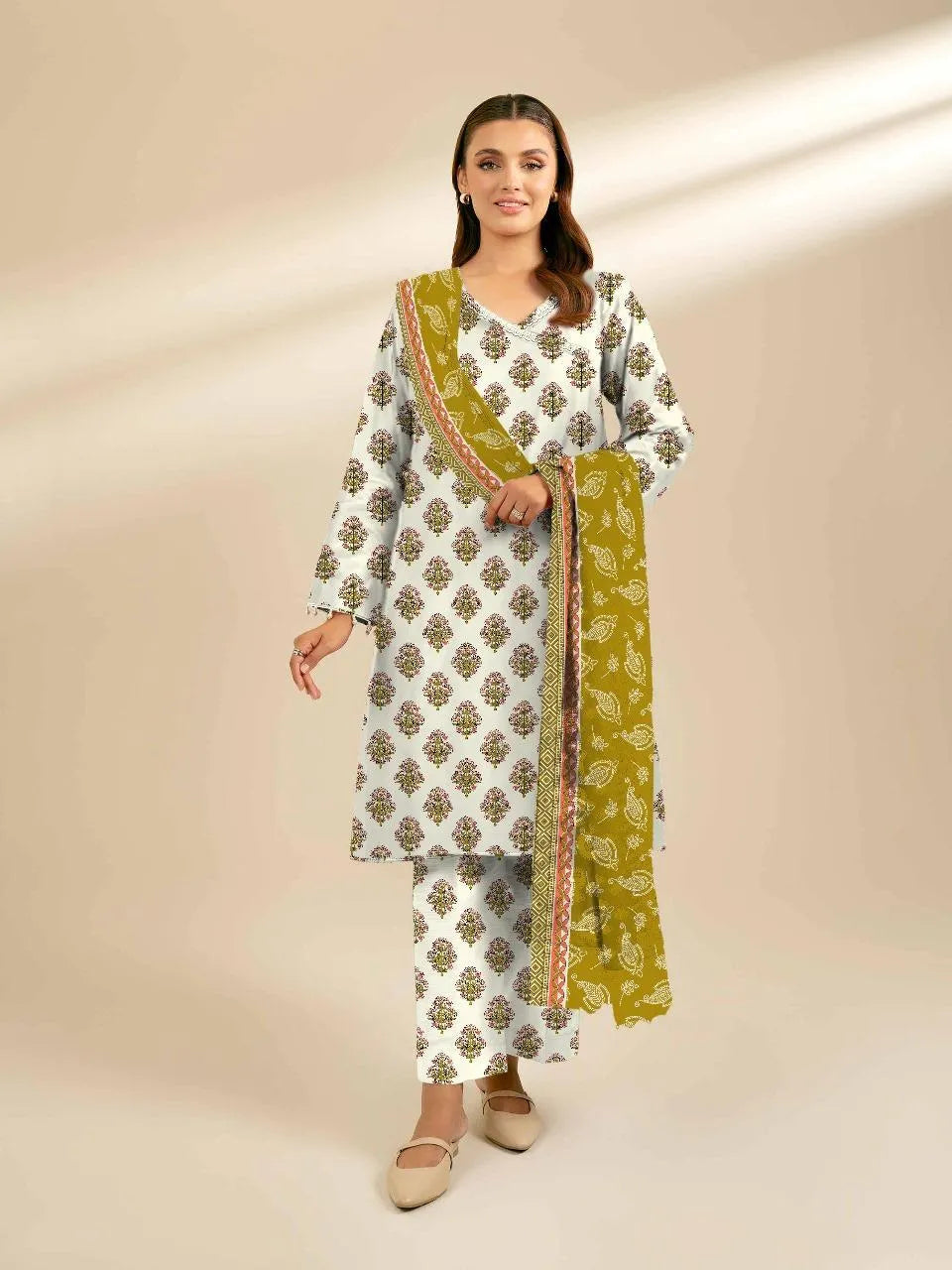 Unstitched Printed Linen 3-Piece Suit with Green Dupatta
