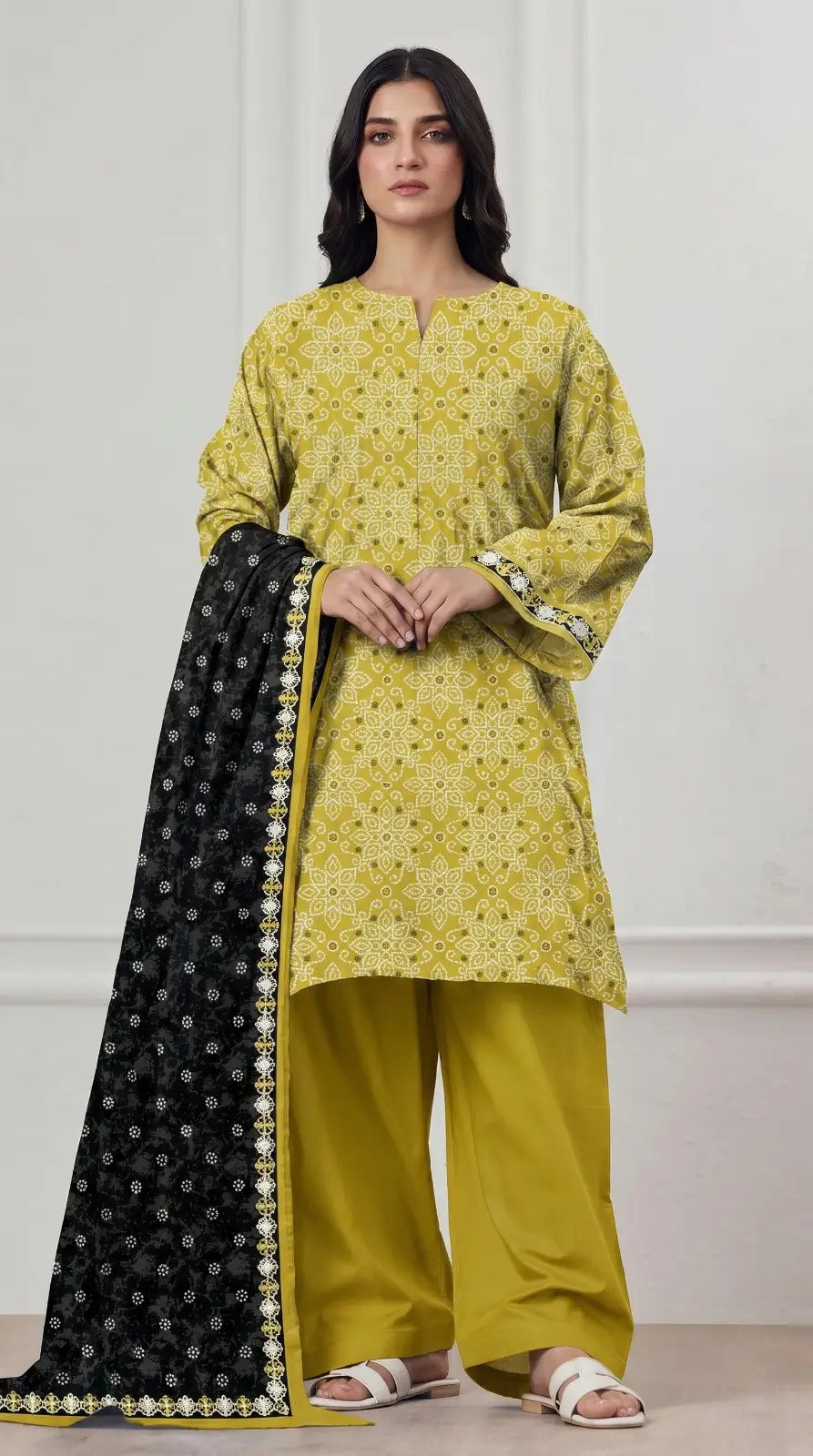 3 Pcs Women's Unstitched Printed Suit