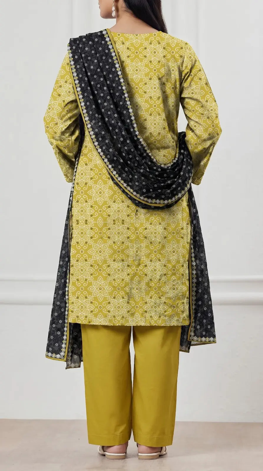 3 Pcs Women's Unstitched Printed Suit