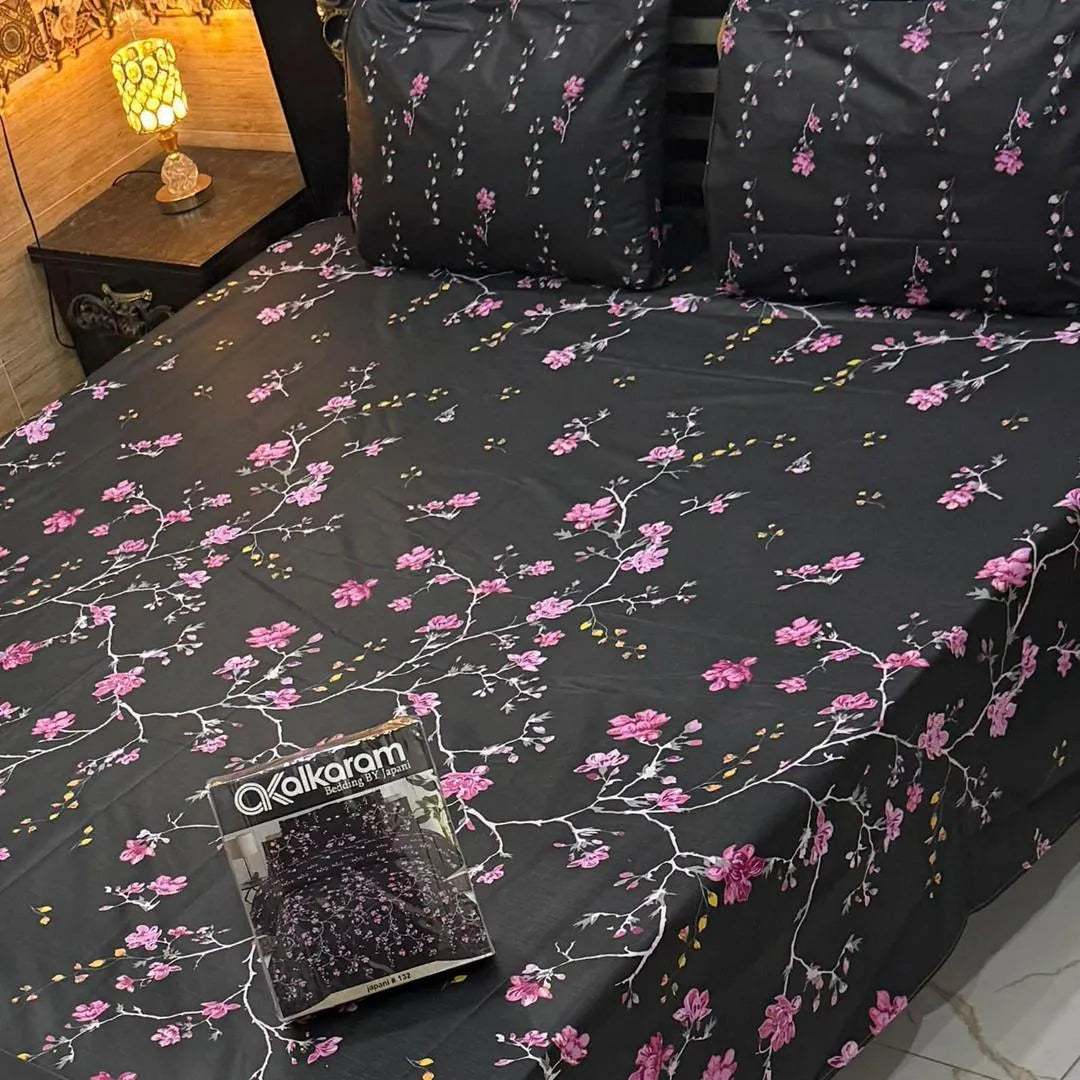 Black Floral Mix Cotton Double Bedsheet Set with Pillow Covers